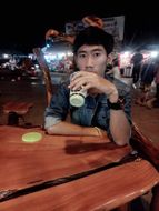 แชท หากิ๊ก, โสด  ที่อยู่  นครพนม