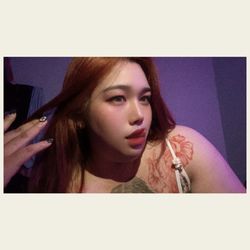 รูปภาพที่โพสต์โดย Opal สาวสอง
