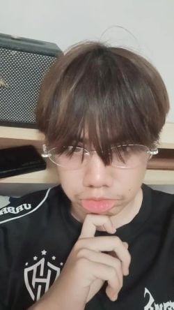รูปภาพที่โพสต์โดย ชาเขียวชาใจ🤤 #ผมสั้นละไม่มั่นใจเลย5555