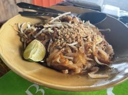 รูปภาพที่โพสต์โดย ….