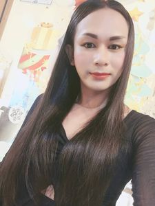comments.image-posted-by