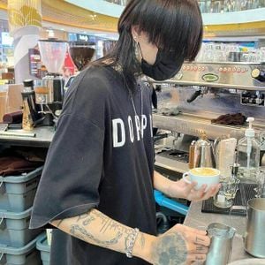 รูปภาพที่โพสต์โดย ᎷᎥᏟᏂᎯᏋᏝ