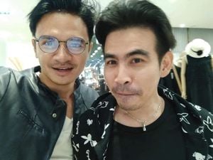 รูปภาพที่โพสต์โดย 🦄 พี่น้ำ ❤️‍🔥【 เค้าคือ ไอเท็มแรร์ ที่ไม่ใช่ใครก็สามารถสัมผัสได้ 】 ✎..เล่นเป็นเดือนสุดท้ายขอบคุณสำหรับมิตรภาพ ขอไปพักใจยาวๆ รักษาสุขภาพกันด้วยนะทุกคน 🫰🥴 : รักพ่อแม่และเมีย(ถ้ามี)ที่สุดในโลก 🤍🐇