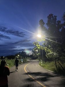 รูปภาพที่โพสต์โดย too bad for us