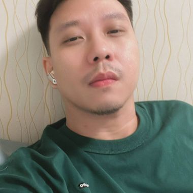 แชท หญิง, ไบรุก