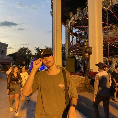 แชท หากิ๊ก  ที่อยู่ กรุงเทพมหานคร
