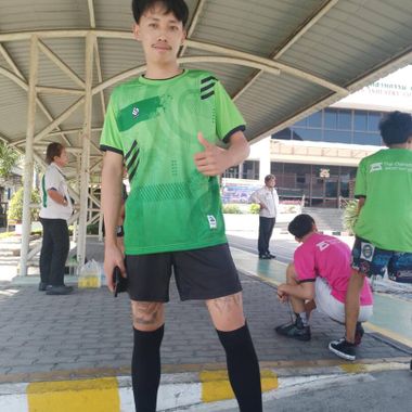 แชท หากิ๊ก, โสด  ที่อยู่  ชลบุรี