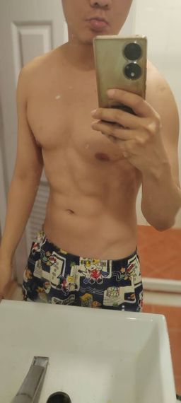 แชท ไบโบท, ชาย 