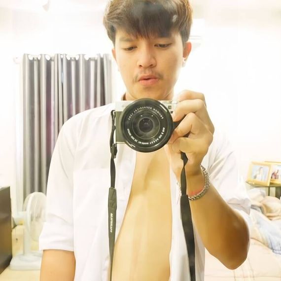 แชท หญิง, ไบ 