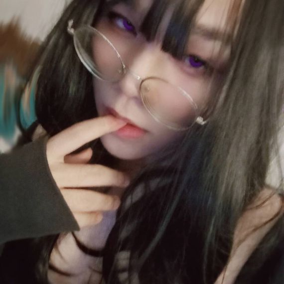 แชท หญิง, ไบรุก 