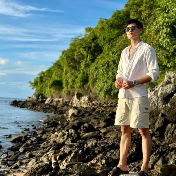 แชท หญิง, ควีน 