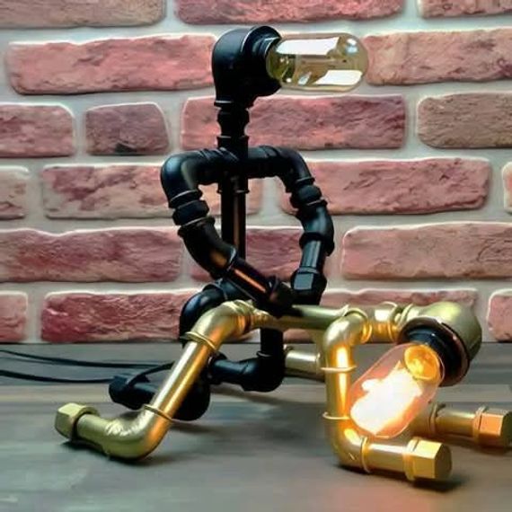 แชท ไบ, ไบรุก 