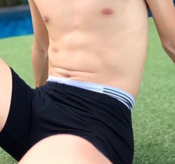 แชท หญิง, ควีน 