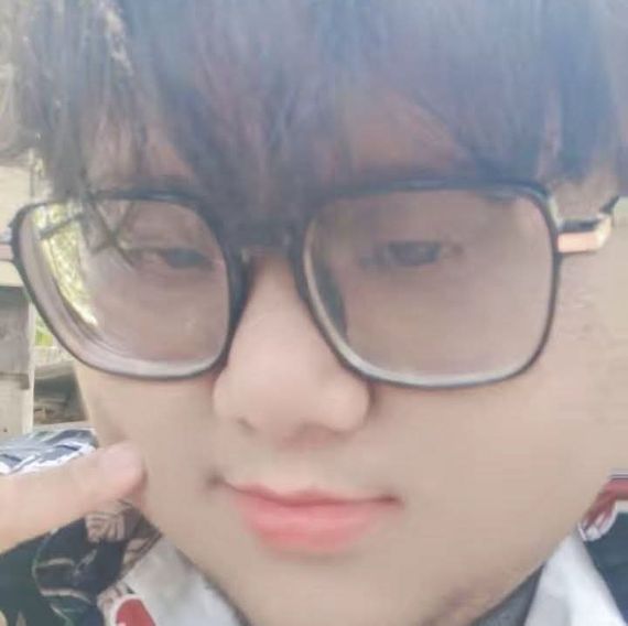 แชท หญิง, ควีน 