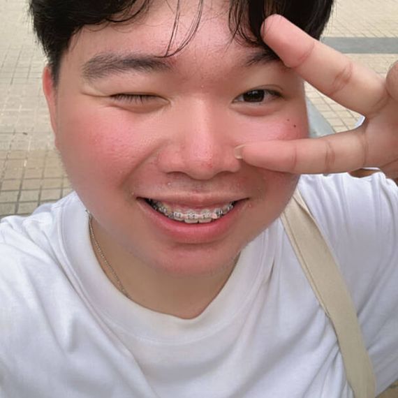 แชท ควีน, กระเทย 