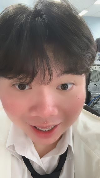 แชท ควีน, กระเทย 