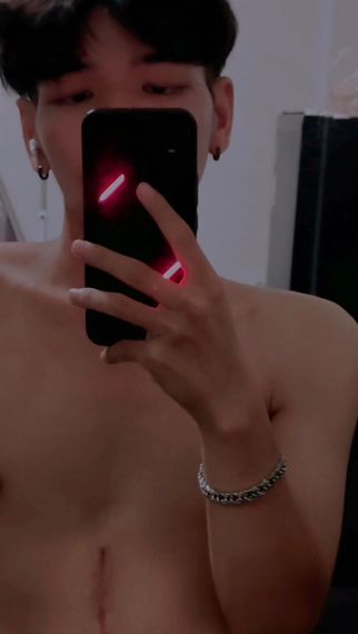 แชท หญิง, ไบ 