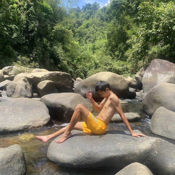 แชท หญิง, ควีน  ที่อยู่ กรุงเทพมหานคร