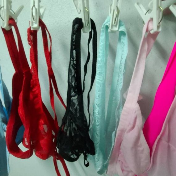 แชท หญิง, ไบ 