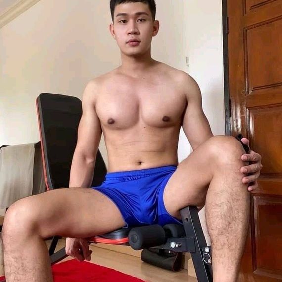 แชท หญิง, ไบรุก 