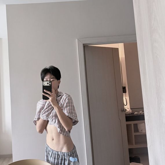 แชท หญิง, ไบรุก