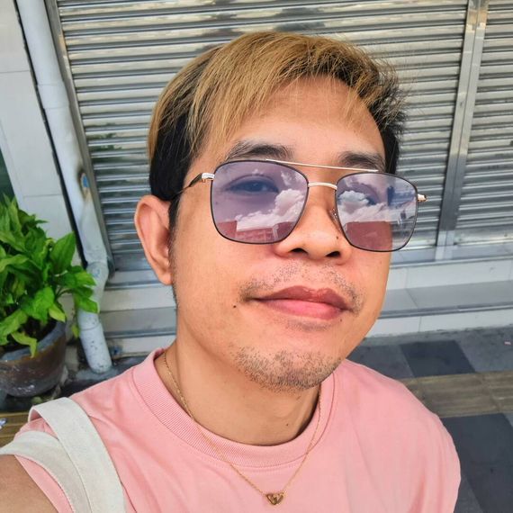 แชท หญิง, ควีน 