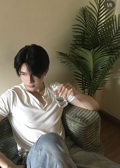 แชท หญิง, ควีน 