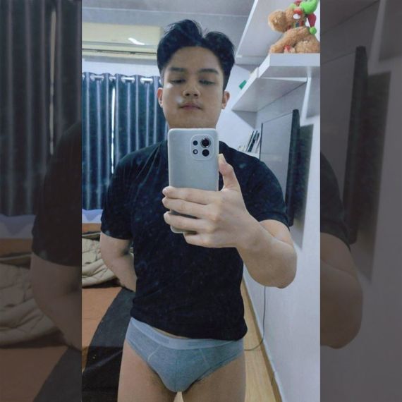 แชท หญิง, ไบ 