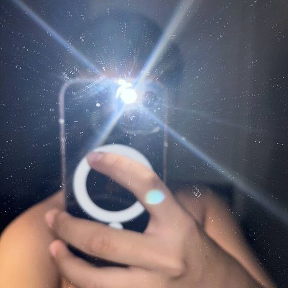 แชท หญิง, ไบ