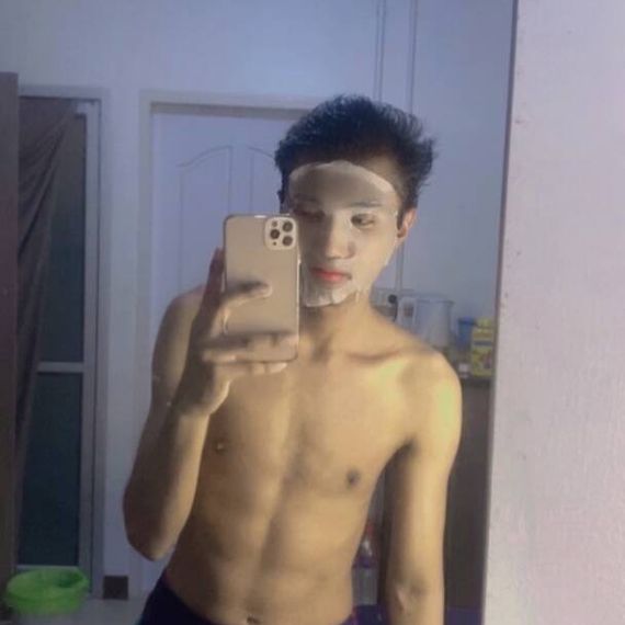 แชท ควีน, ไบ 