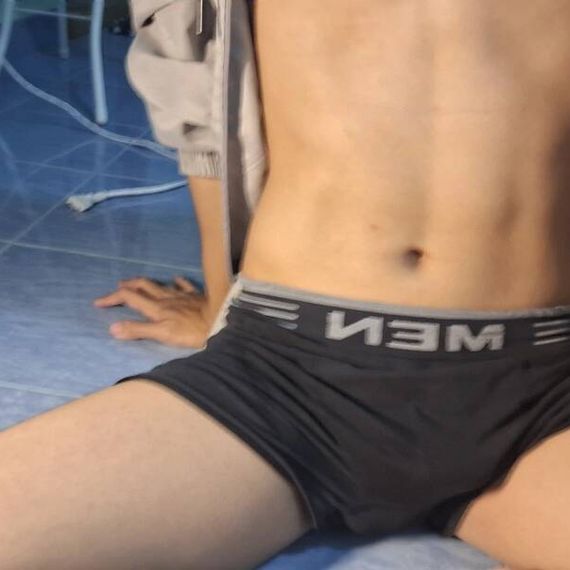 แชท หญิง, ไบ 