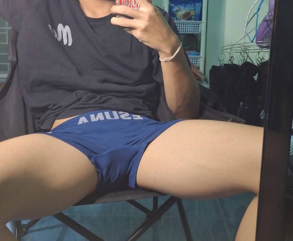 แชท หญิง, ไบ 