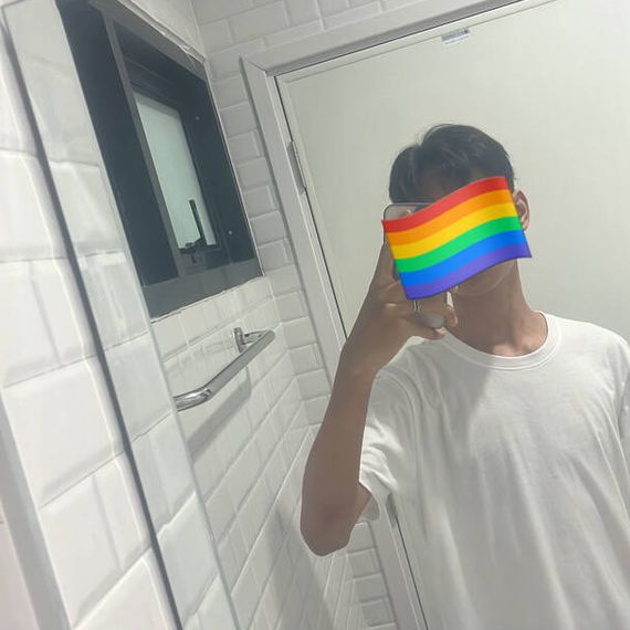 แชท หญิง, ไบ 