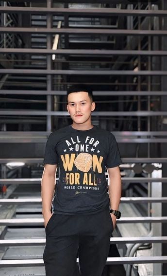 แชท หญิง, ควีน 