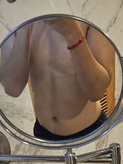 แชท ไบ, ชาย  ที่อยู่ กรุงเทพมหานคร