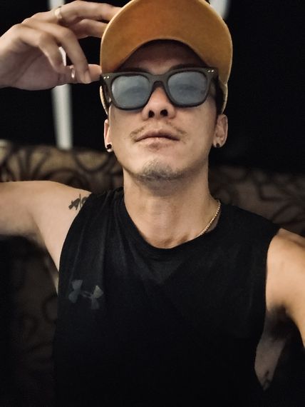 แชท หญิง, ไบ  ที่อยู่ จ. สกลนคร