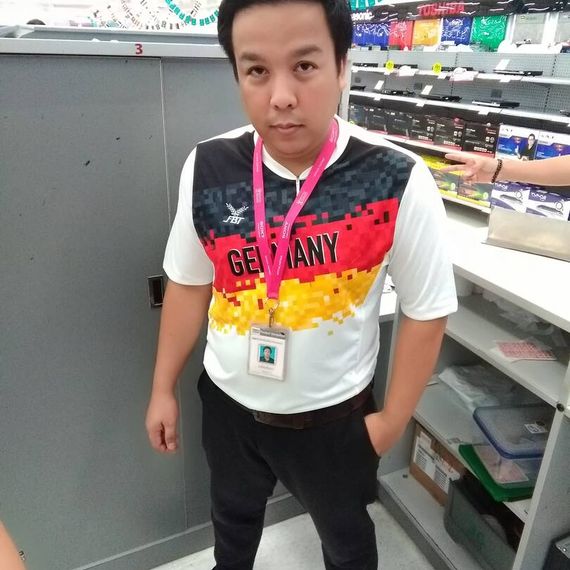 แชท หากิ๊ก, โสด  ที่อยู่ กรุงเทพมหานคร