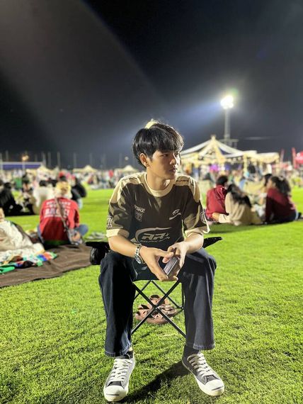 chat hangout  from Samut Prakarn