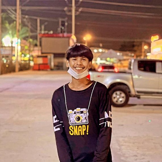 แชท หากิ๊ก, โสด  ที่อยู่  นครปฐม