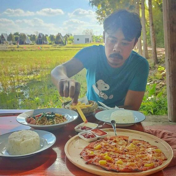 แชท หากิ๊ก  ที่อยู่  จันทบุรี