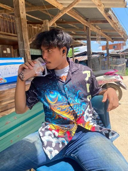 chat chat, single  from Surin