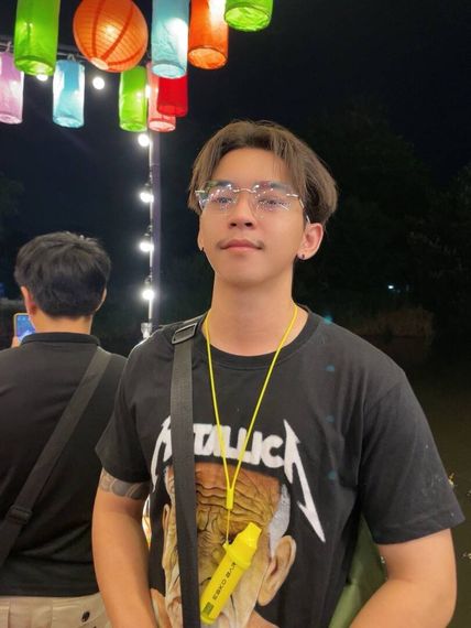 แชท หาเพื่อนคุย, โสด