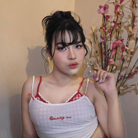 แชท หากิ๊ก, โสด  ที่อยู่ กรุงเทพมหานคร