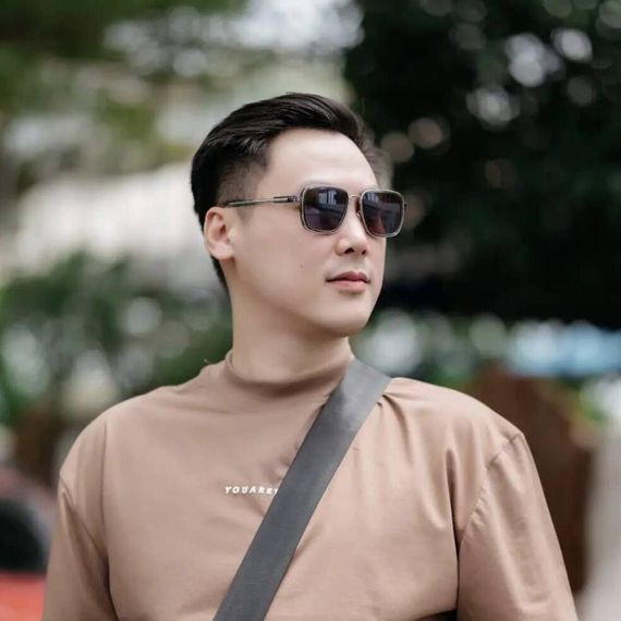 แชท หากิ๊ก, โสด 