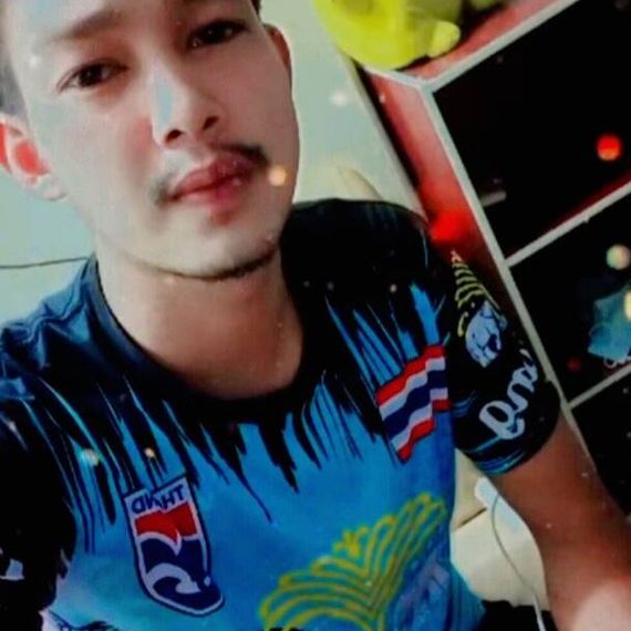 แชท หากิ๊ก, โสด 