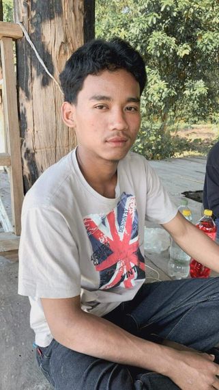 แชท หาแฟน, หาเพื่อนเที่ยว  ที่อยู่  สุรินทร์