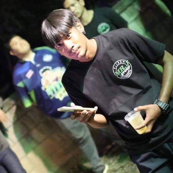 chat chat, single  from Chiang Mai