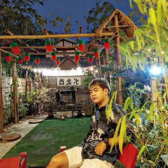 chat chat, hangout  from Samut Prakarn