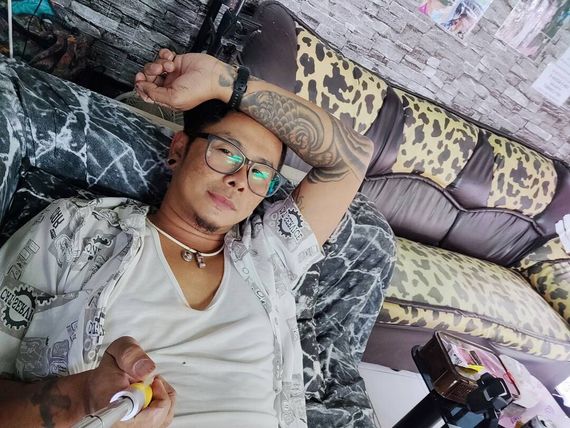 แชท หากิ๊ก 