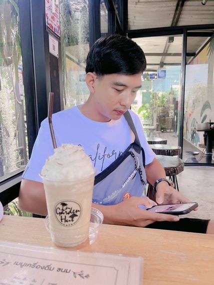 แชท หาเพื่อนเที่ยว  ที่อยู่  ชลบุรี